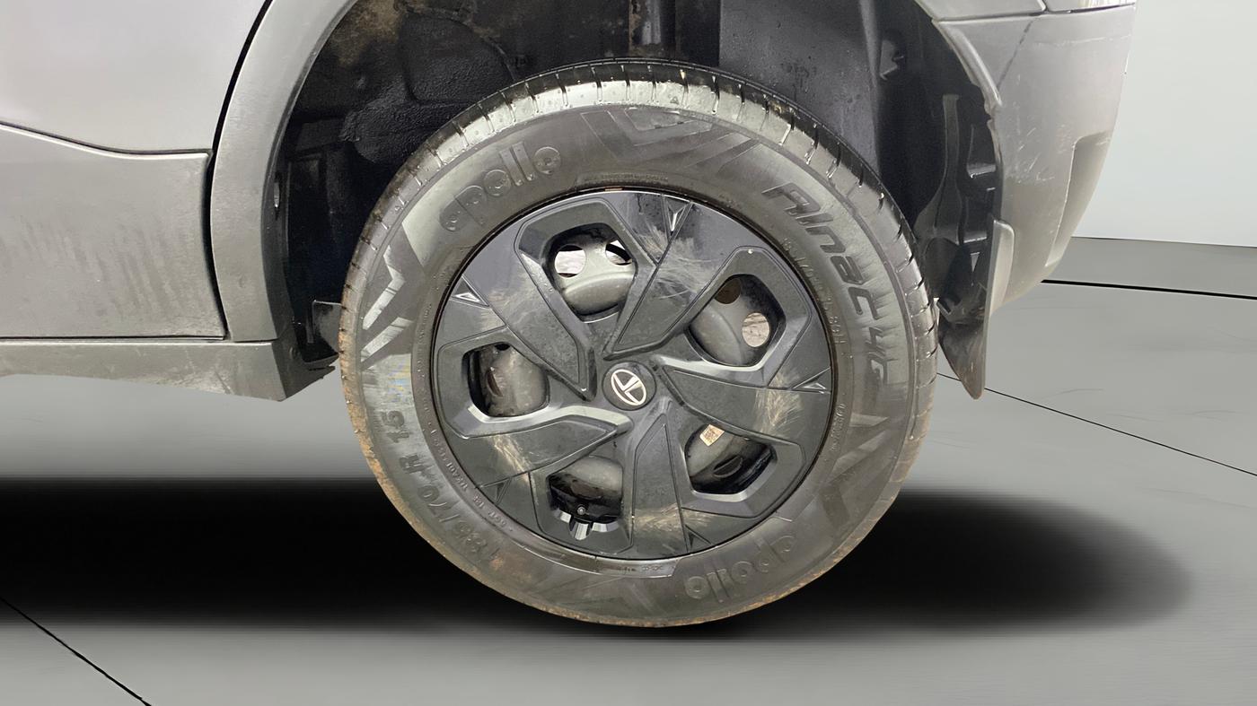 2024 Tata PUNCH ADVENTURE AMT, Petrol, Automatic, 11,890 km, Left Rear Wheel