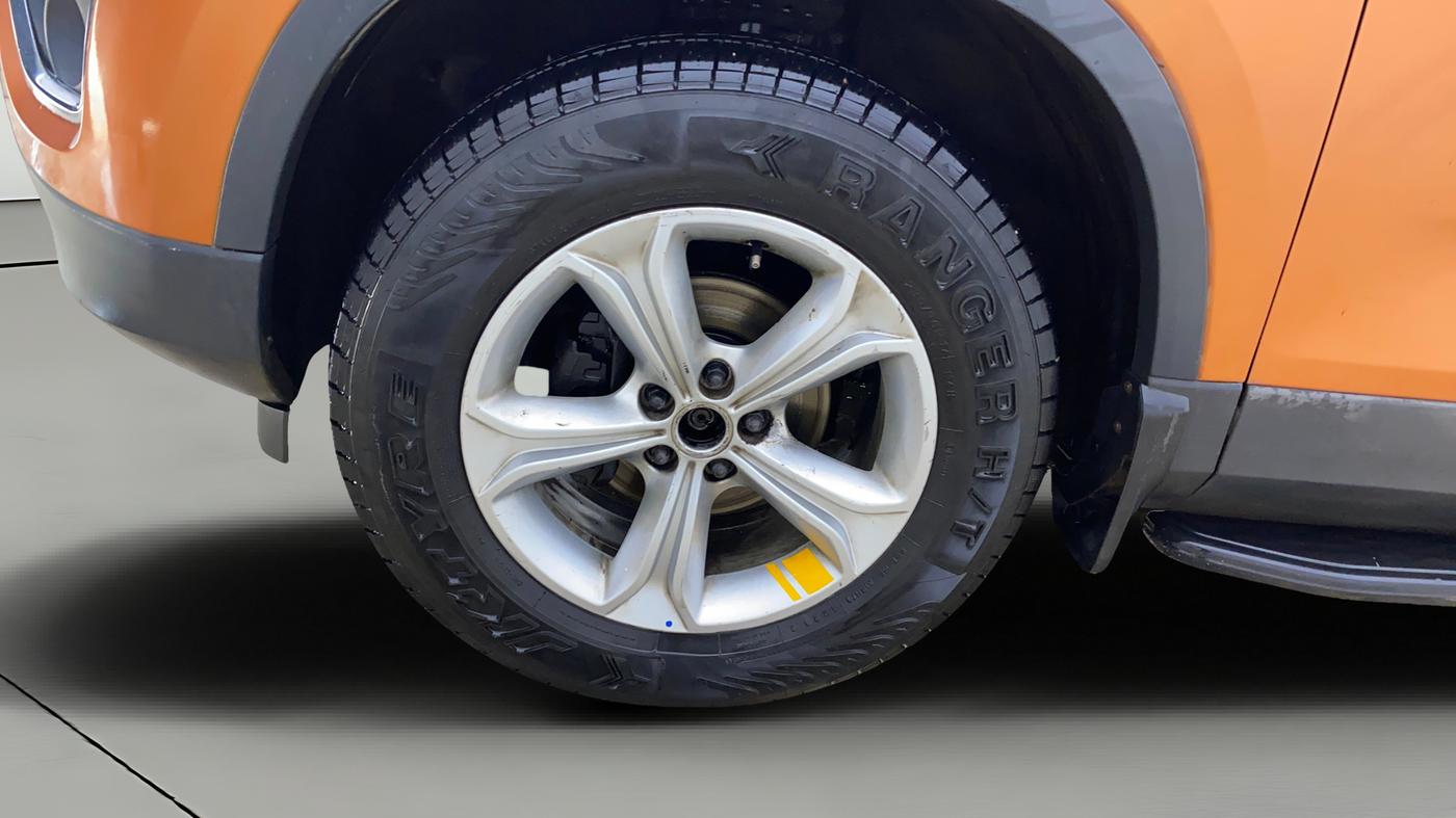 2019 Tata Harrier XZ 2.0L, Diesel, Manual, 1,12,358 km, Left Front Wheel