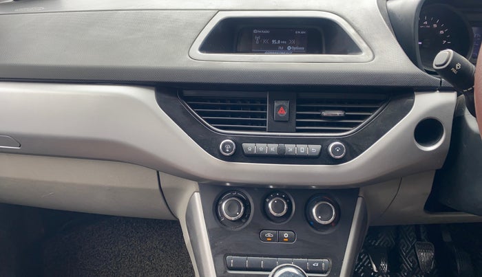 2018 Tata NEXON XM PETROL, Petrol, Manual, 60,331 km, Air Conditioner