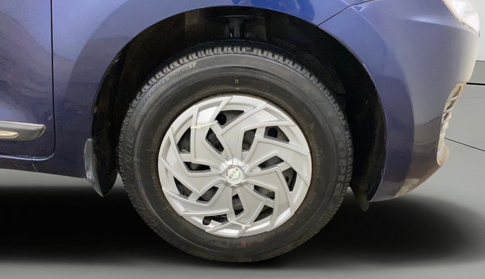 2019 Maruti Swift VXI AMT, Petrol, Automatic, 33,594 km, Right Front Wheel