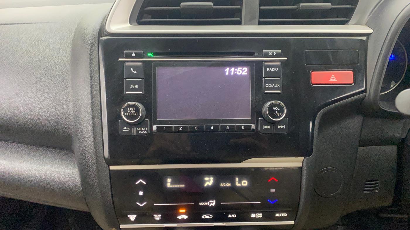 2016 Honda Jazz 1.5L I-DTEC V, Diesel, Manual, 1,35,410 km, Air Conditioner