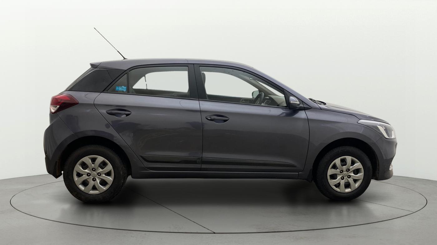2016 Hyundai Elite i20 SPORTZ 1.2, Petrol, Manual, 68,026 km, Right Side View