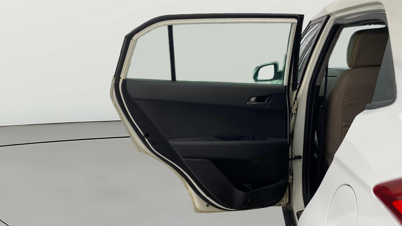 2015 Hyundai Creta SX PLUS 1.6 PETROL, Petrol, Manual, 1,06,922 km, LHS Rear Door
