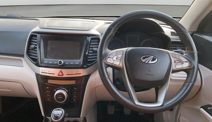 2022 Mahindra XUV300 W8 (O) 1.2 PETROL, Petrol, Manual, 80,884 km, Steering Wheel Close Up
