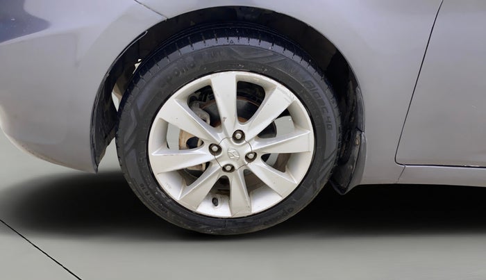 2012 Hyundai Verna FLUIDIC 1.6 VTVT SX, CNG, Manual, 99,536 km, Left Front Wheel