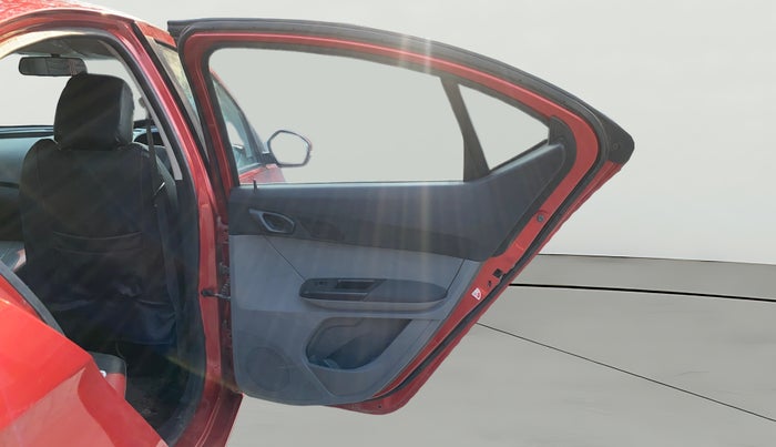 2018 Tata TIGOR XT PETROL, Petrol, Manual, 1,00,869 km, RHS Rear Door