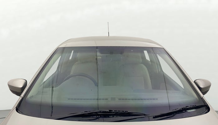 2012 Volkswagen Vento HIGHLINE DIESEL 1.6, Diesel, Manual, 1,31,890 km, Front Windshield