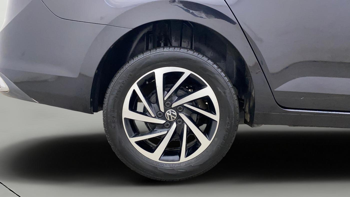 2024 Volkswagen VIRTUS TOPLINE TSI 1.0 AT, Petrol, Automatic, 25,122 km, Right Rear Wheel