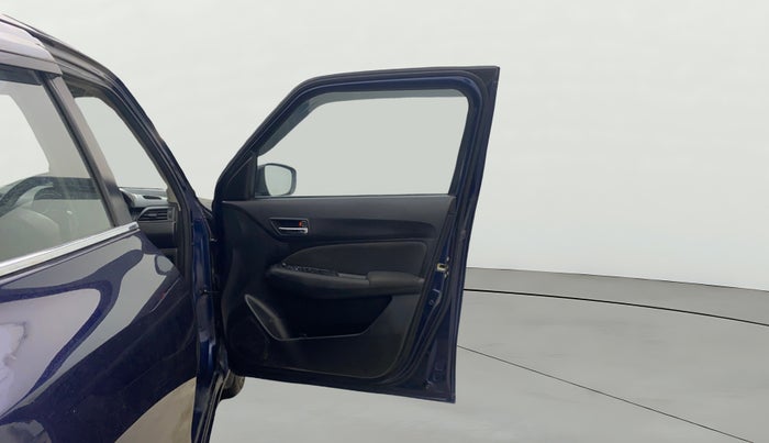 2021 Maruti Swift VXI, Petrol, Manual, 1,30,871 km, RHS Front Door