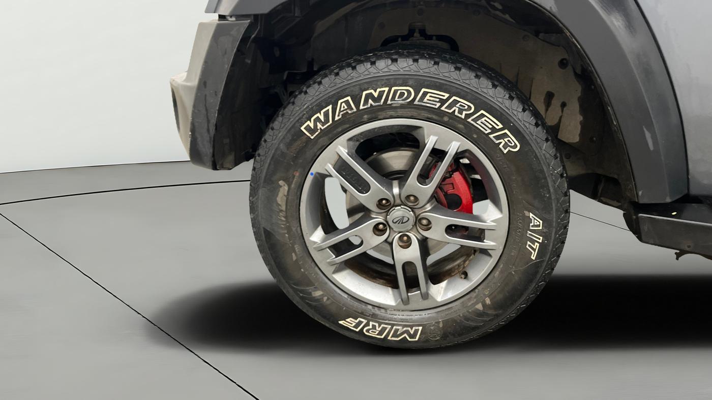 2021 Mahindra Thar LX D AT 4WD HT, Diesel, Automatic, 60,731 km, Left Front Wheel