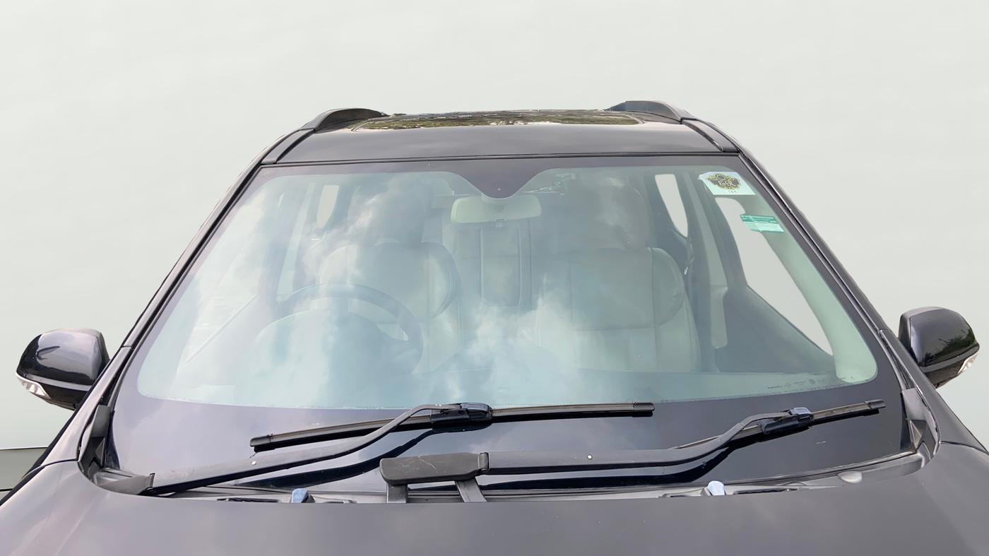 2018 Mahindra XUV500 W10, Diesel, Manual, 77,573 km, Front Windshield