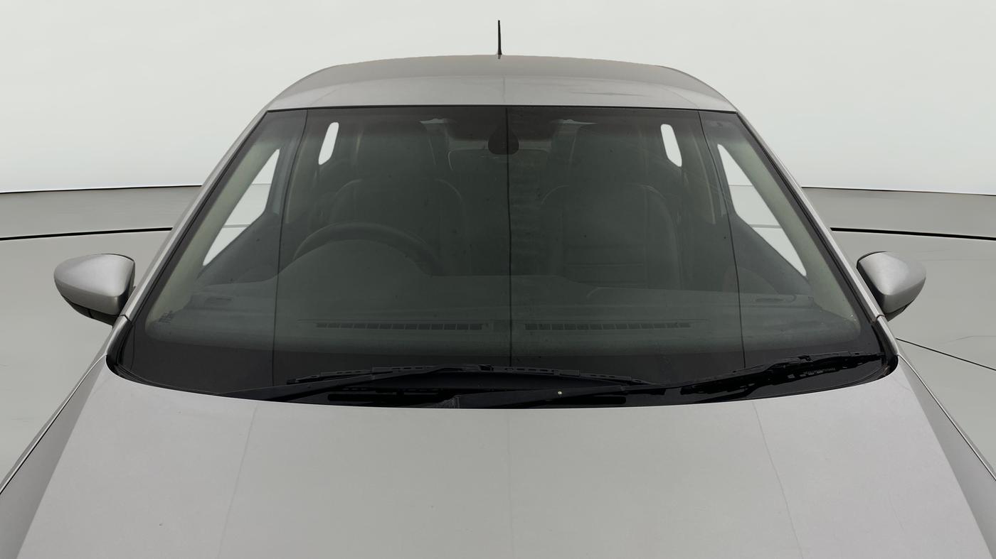 2016 Volkswagen Ameo HIGHLINE1.2L, Petrol, Manual, 80,568 km, Front Windshield