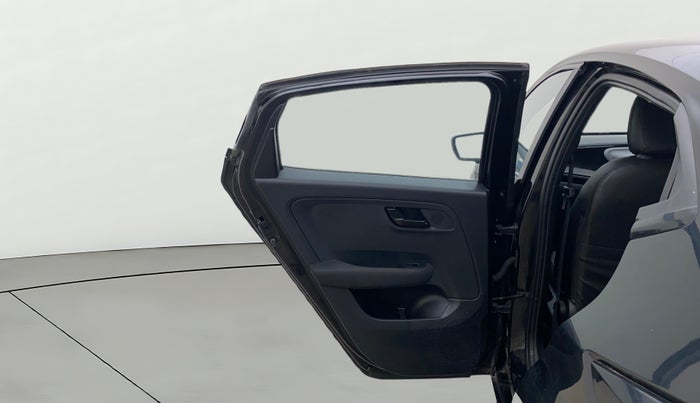 2024 Tata ALTROZ  XZA Plus Sunroof Dark Edition, Petrol, Automatic, 13,869 km, LHS Rear Door