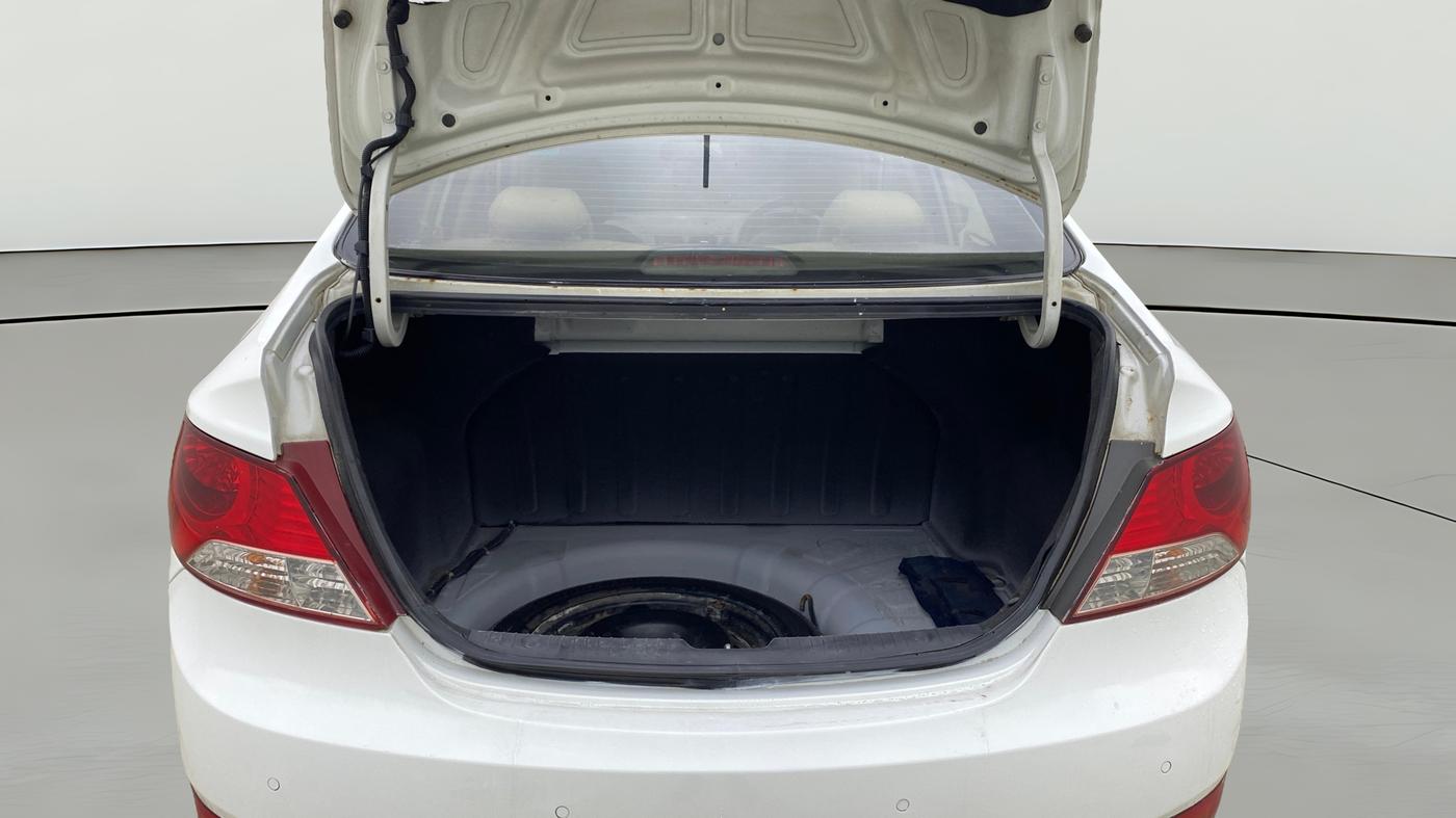 2013 Hyundai Verna FLUIDIC 1.6 VTVT SX, Petrol, Manual, 69,987 km, Boot Open Zoomed View