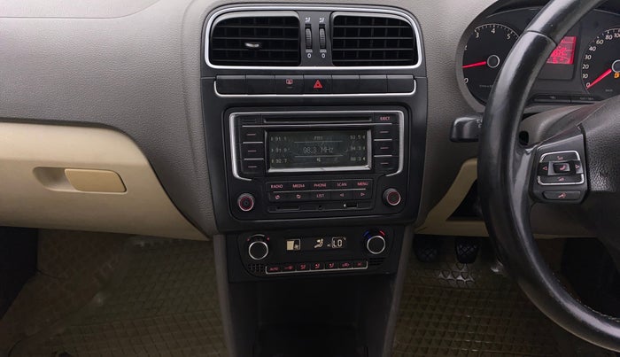 2013 Volkswagen Vento HIGHLINE 1.6 MPI, Petrol, Manual, 1,08,521 km, Air Conditioner