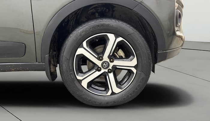 2021 Tata NEXON XZA PLUS DIESEL, Diesel, Automatic, 54,661 km, Right Front Wheel
