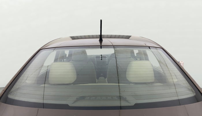 2015 Volkswagen Vento HIGHLINE 1.6 MPI, Petrol, Manual, 68,636 km, Rear Windshield