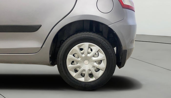 2016 Maruti Swift LXI (O), Petrol, Manual, 72,650 km, Left Rear Wheel