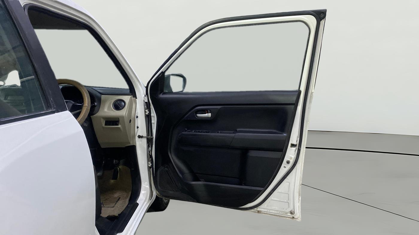 2022 Maruti New Wagon-R VXI (O) 1.2, Petrol, Manual, 41,918 km, RHS Front Door