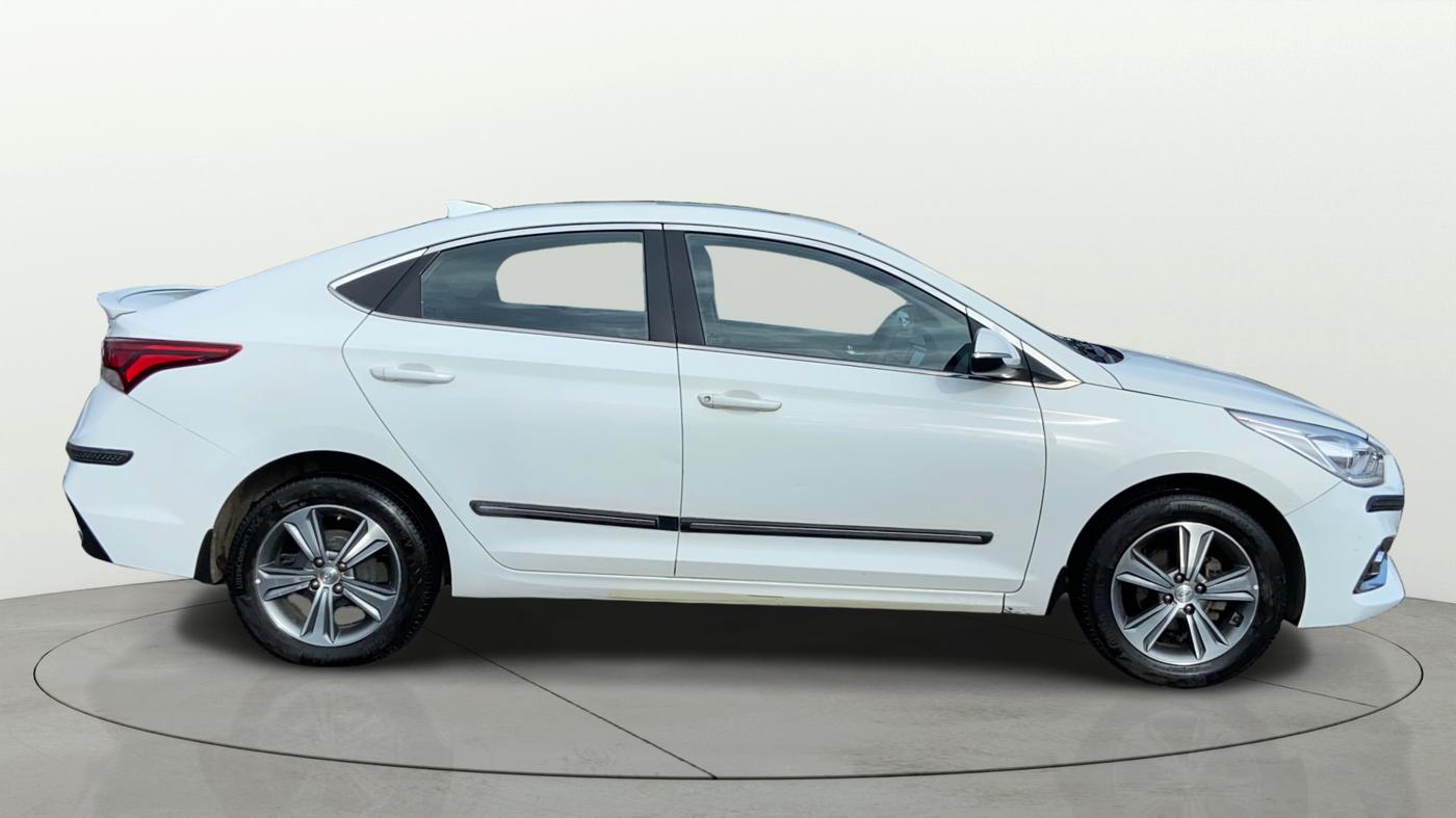 2018 Hyundai Verna 1.6 CRDI SX + AT, Diesel, Automatic, 86,180 km, Right Side View