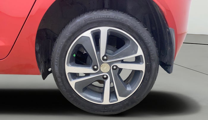 2021 Tata ALTROZ XZ DIESEL, Diesel, Manual, 44,227 km, Left Rear Wheel