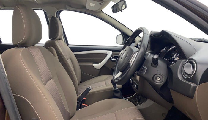 2018 Renault Duster 110 PS RXZ DIESEL, Diesel, Manual, 1,23,091 km, Right Side Front Door Cabin