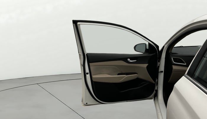 2019 Hyundai Verna 1.6 VTVT SX, Petrol, Manual, 65,450 km, LHS Front Door