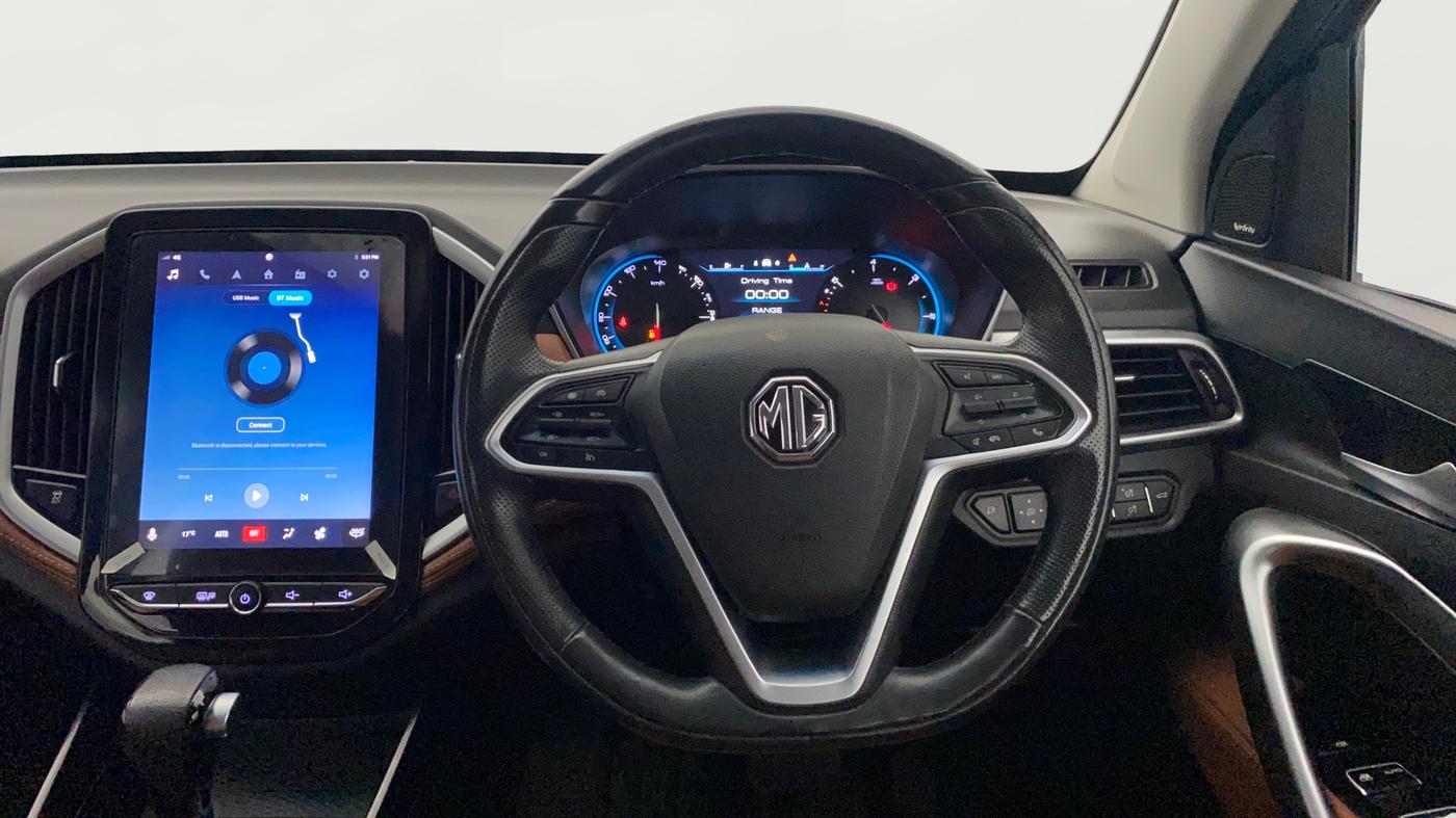 2022 MG HECTOR PLUS Sharp Pro 1.5 Turbo Petrol CVT 6 STR, Petrol, Automatic, 26,350 km, Steering Wheel Close Up