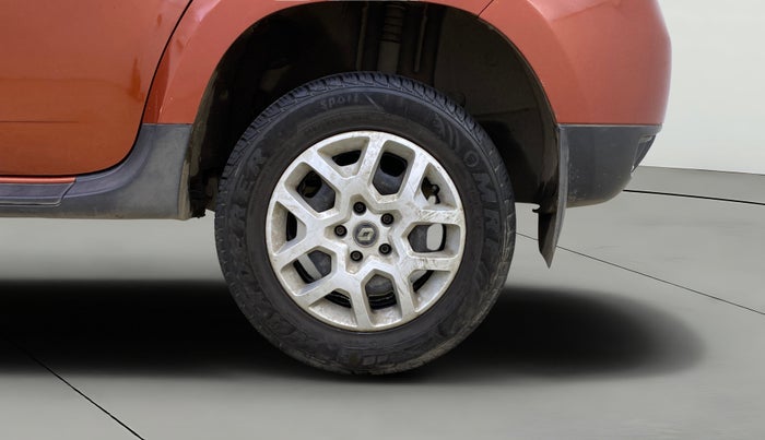 2016 Renault Duster RXL PETROL, Petrol, Manual, 39,124 km, Left Rear Wheel