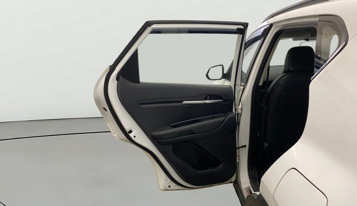 2023 KIA SONET HTK PLUS 1.0 IMT, Petrol, Manual, 12,540 km, LHS Rear Door