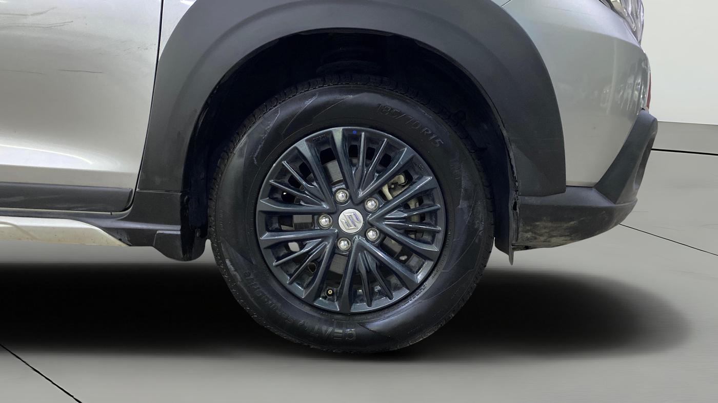 2022 Maruti XL6 ZETA MT, Petrol, Manual, 86,434 km, Right Front Wheel