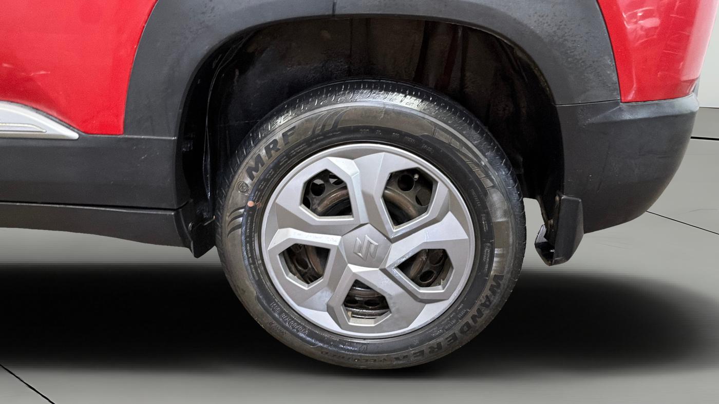 2022 Maruti BREZZA VXI AT SMART HYBRID, Petrol, Automatic, 46,162 km, Left Rear Wheel