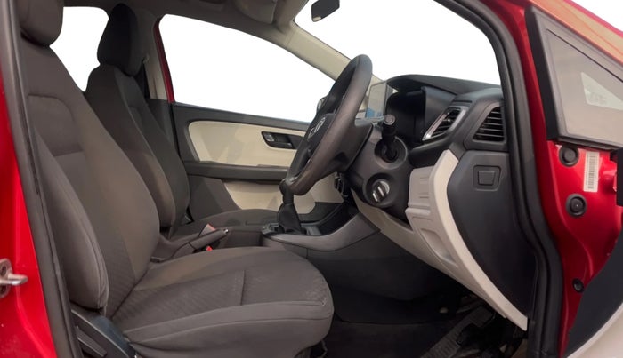 2021 Tata ALTROZ XM PLUS PETROL, Petrol, Manual, 75,337 km, Right Side Front Door Cabin