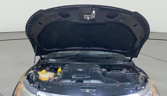 2014 Mahindra XUV500 W8, Diesel, Manual, 85,083 km, Open Bonet