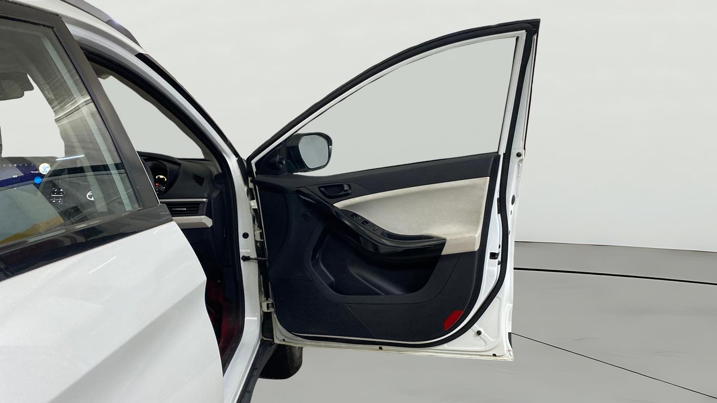 2025 Tata NEXON Creative Plus S CNG, CNG, Manual, 48,834 km, RHS Front Door