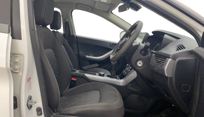 2021 Tata NEXON XM SUNROOF PETROL, Petrol, Manual, 32,181 km, Right Side Front Door Cabin