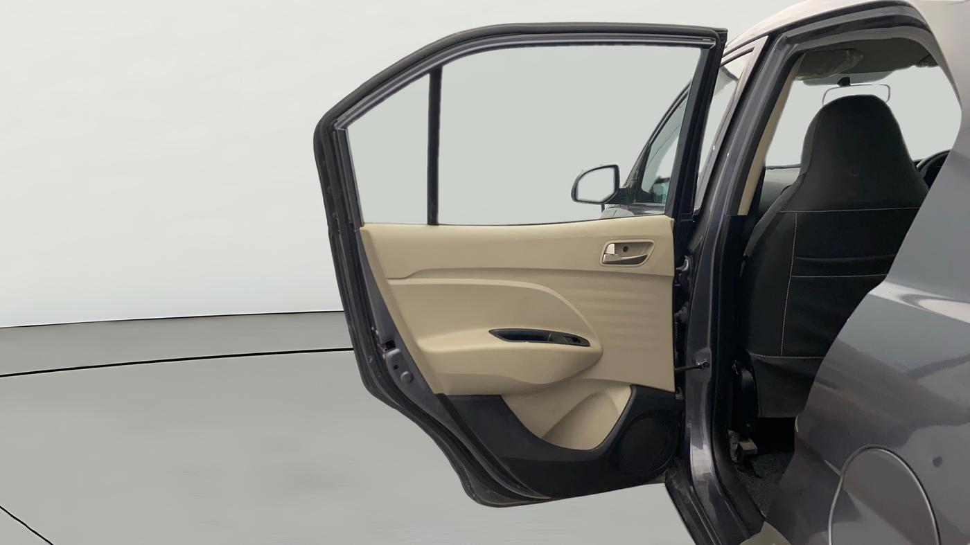 2018 Hyundai NEW SANTRO MAGNA CNG, CNG, Manual, 88,278 km, LHS Rear Door