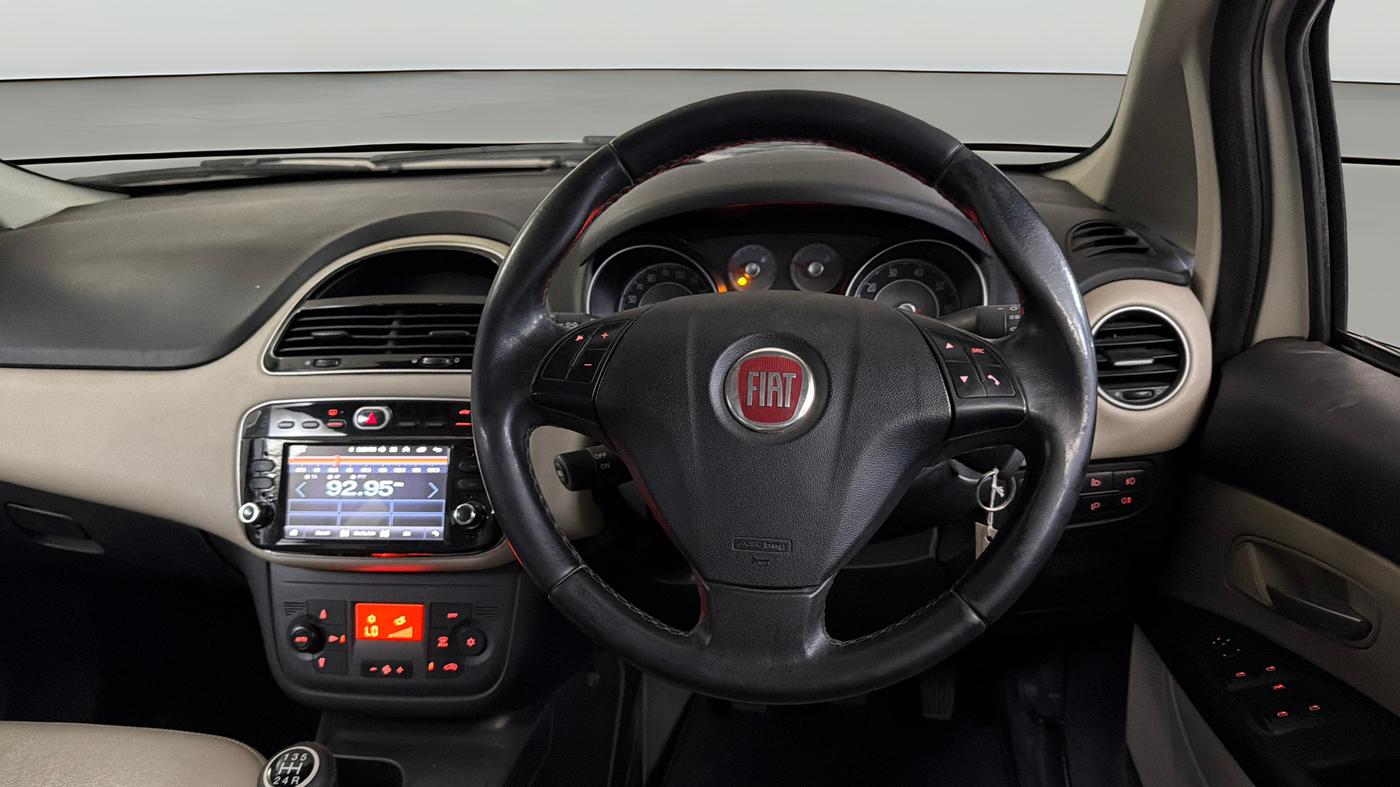 2019 Fiat Linea EMOTION 1.4 L T JET 125S, Petrol, Manual, 1,07,490 km, Steering Wheel Close Up