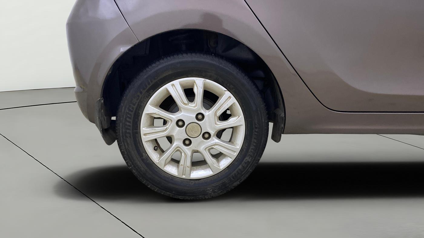 2017 Tata Tiago XZ PETROL, Petrol, Manual, 13,888 km, Right Rear Wheel