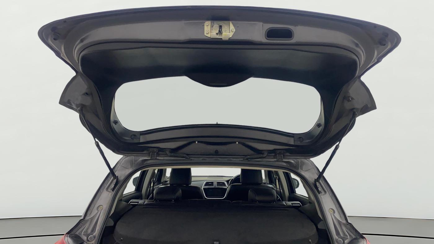 2020 Maruti S Cross ALPHA AT1.5, Petrol, Automatic, 31,990 km, Boot Door Open