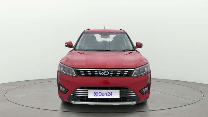 2021 Mahindra XUV300 W8 1.2 PETROL, Petrol, Manual, 27,621 km, Front