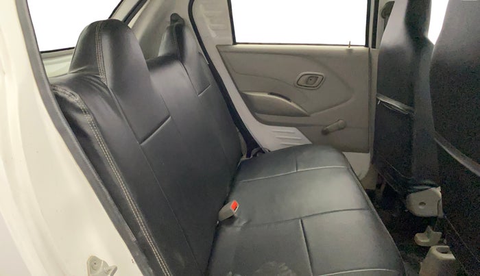 2016 Datsun Redi Go S, Petrol, Manual, 76,276 km, Right Side Rear Door Cabin