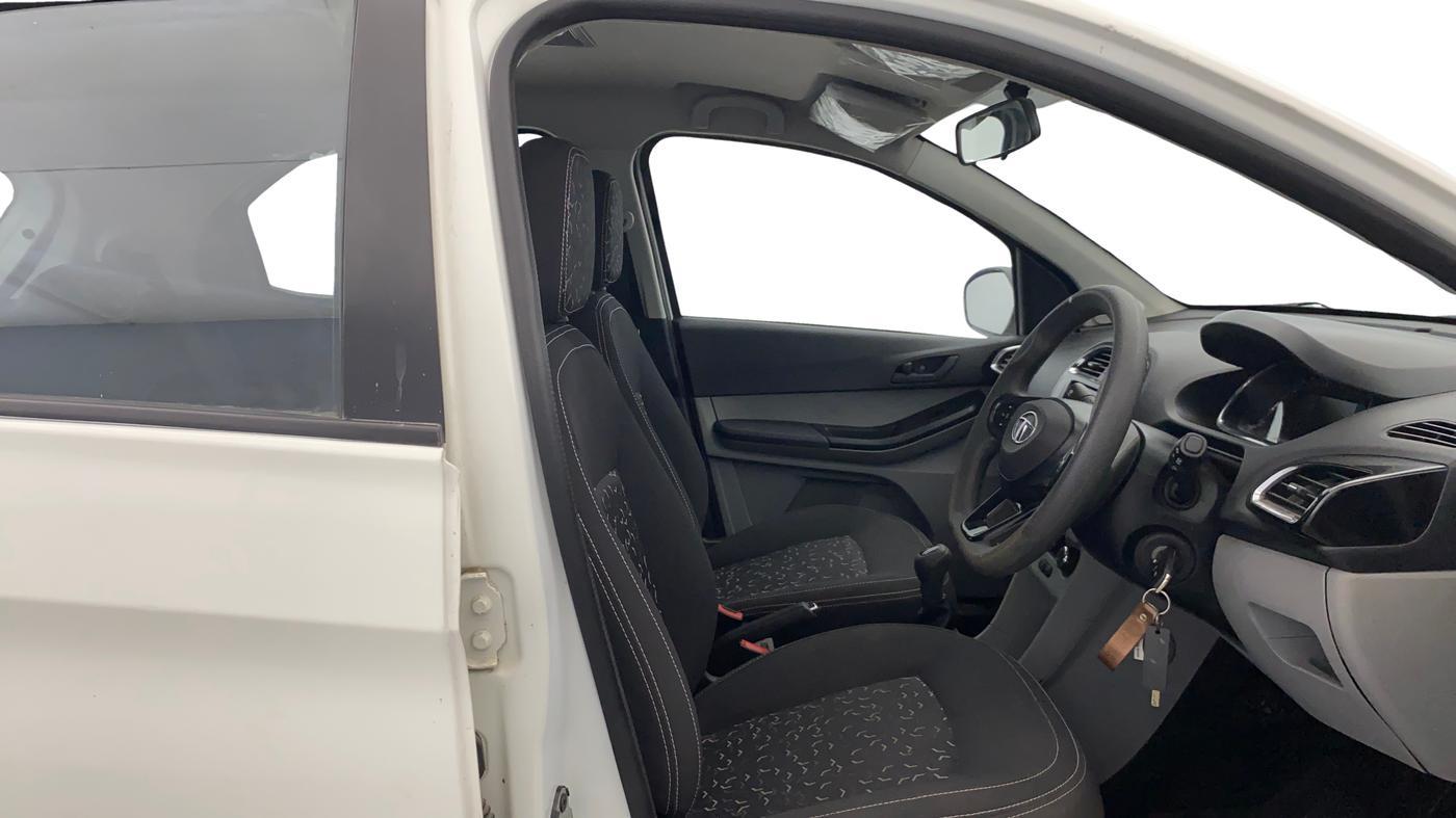 2023 Tata Tiago XT PETROL, Petrol, Manual, 25,802 km, Right Side Front Door Cabin