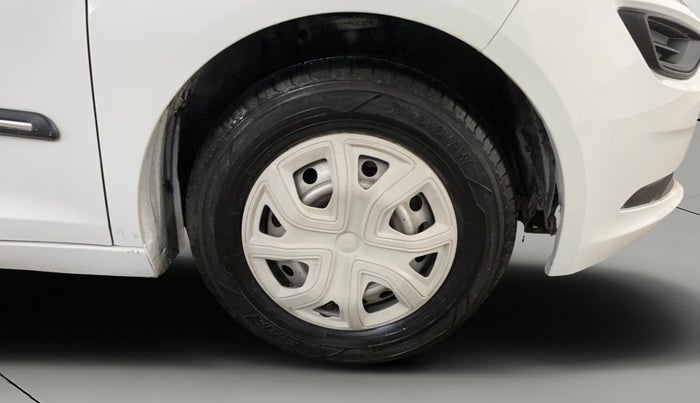 2021 Tata ALTROZ XE PETROL, Petrol, Manual, 44,840 km, Right Front Wheel