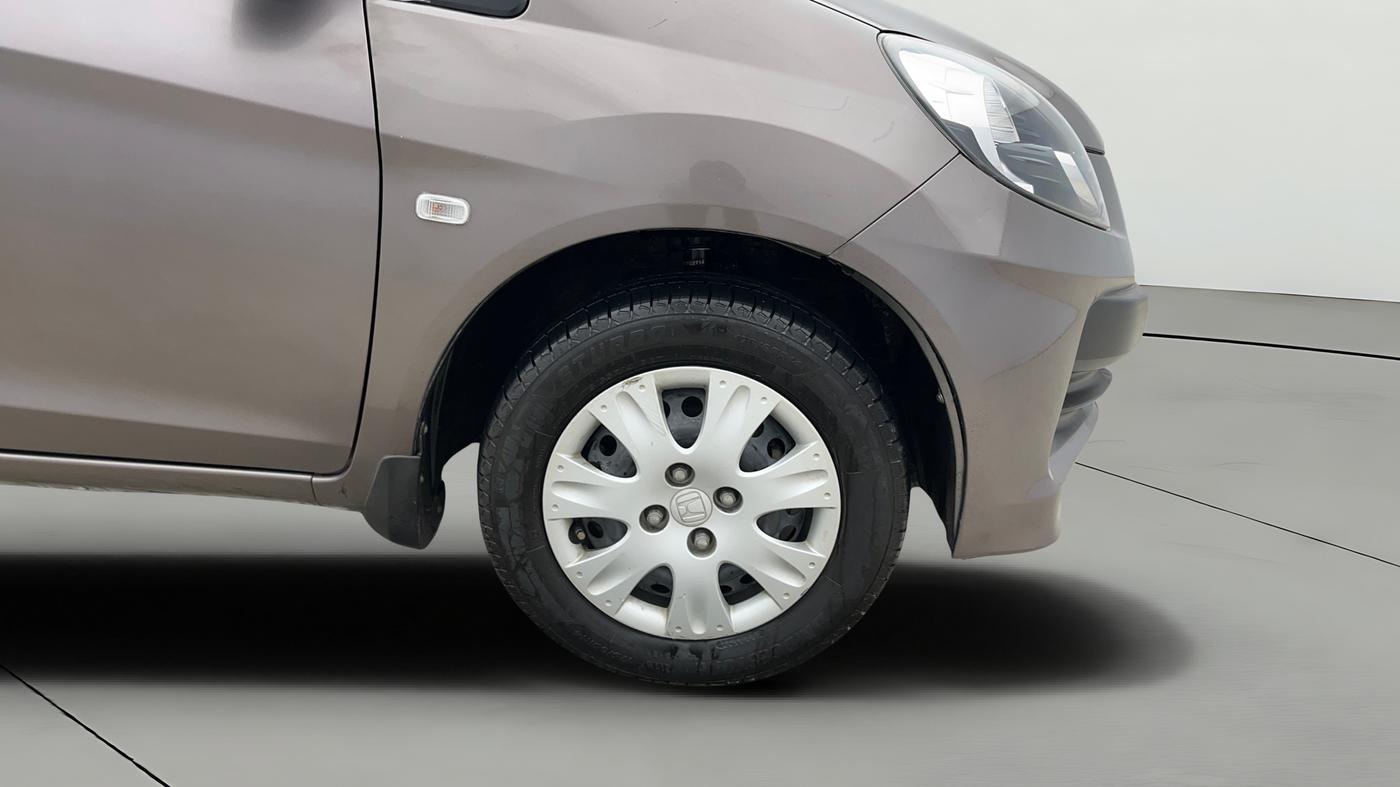 2014 Honda Brio S MT, Petrol, Manual, 29,359 km, Right Front Wheel