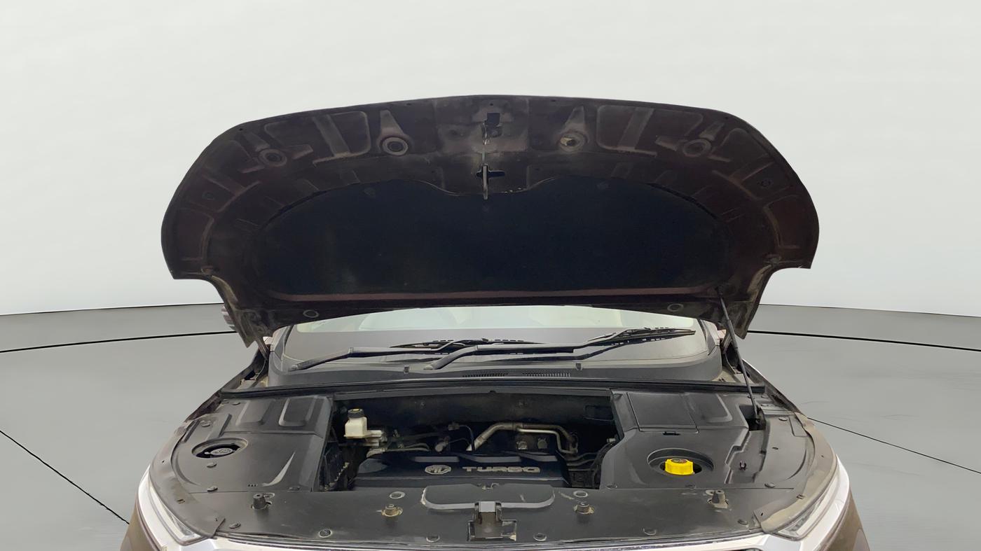 2022 MG HECTOR SHARP HYBRID 1.5 PETROL, Petrol, Manual, 70,280 km, Open Bonet