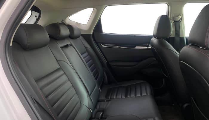 2021 KIA SELTOS GTX PLUS AT 1.5 DIESEL, Diesel, Automatic, 86,321 km, Right Side Rear Door Cabin