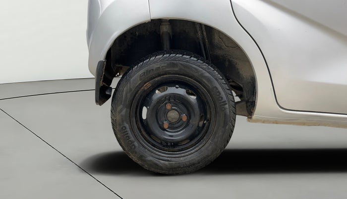 2017 Datsun Redi Go S, Petrol, Manual, 54,363 km, Right Rear Wheel