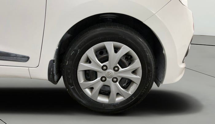 2015 Hyundai Grand i10 SPORTZ 1.2 KAPPA VTVT, Petrol, Manual, 23,597 km, Right Front Wheel