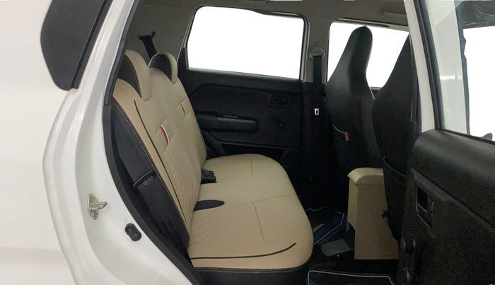 2022 Maruti New Wagon-R LXI 1.0, Petrol, Manual, 48,520 km, Right Side Rear Door Cabin
